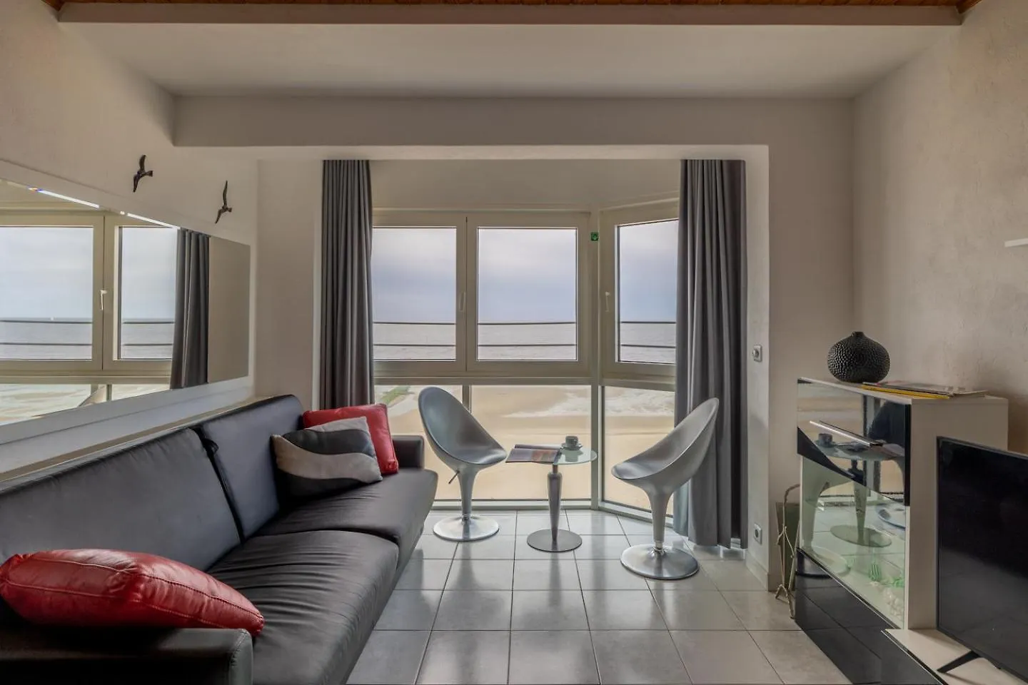 Modern Apartment With Seaview T8 Ostend